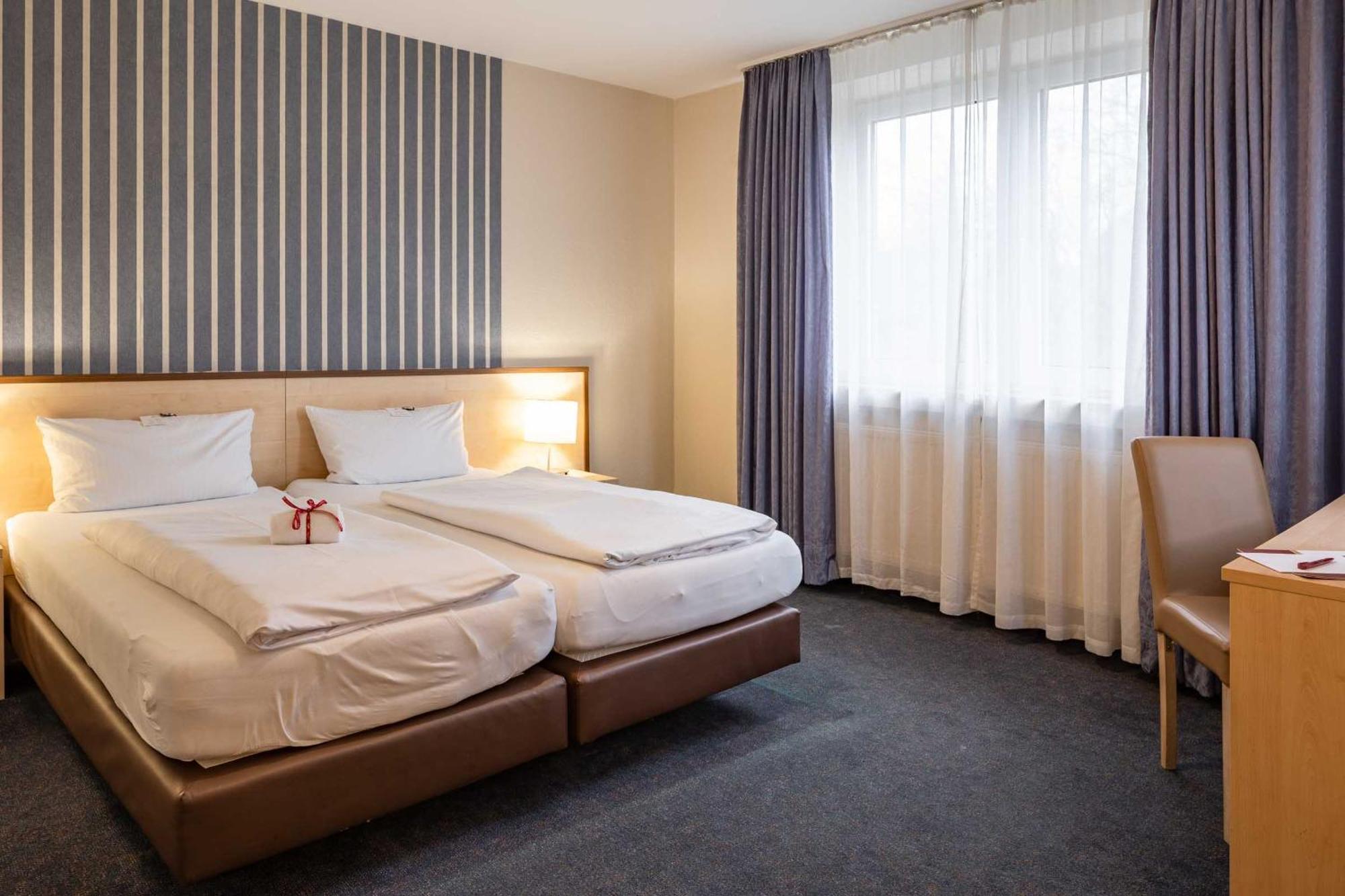 Astoria City Resort เอสเซน ภายนอก รูปภาพ